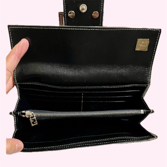AUTHENTIC Fendi Vintage Zucca Monogram Continental Wallet / Crossbody - Picture 9 of 16
